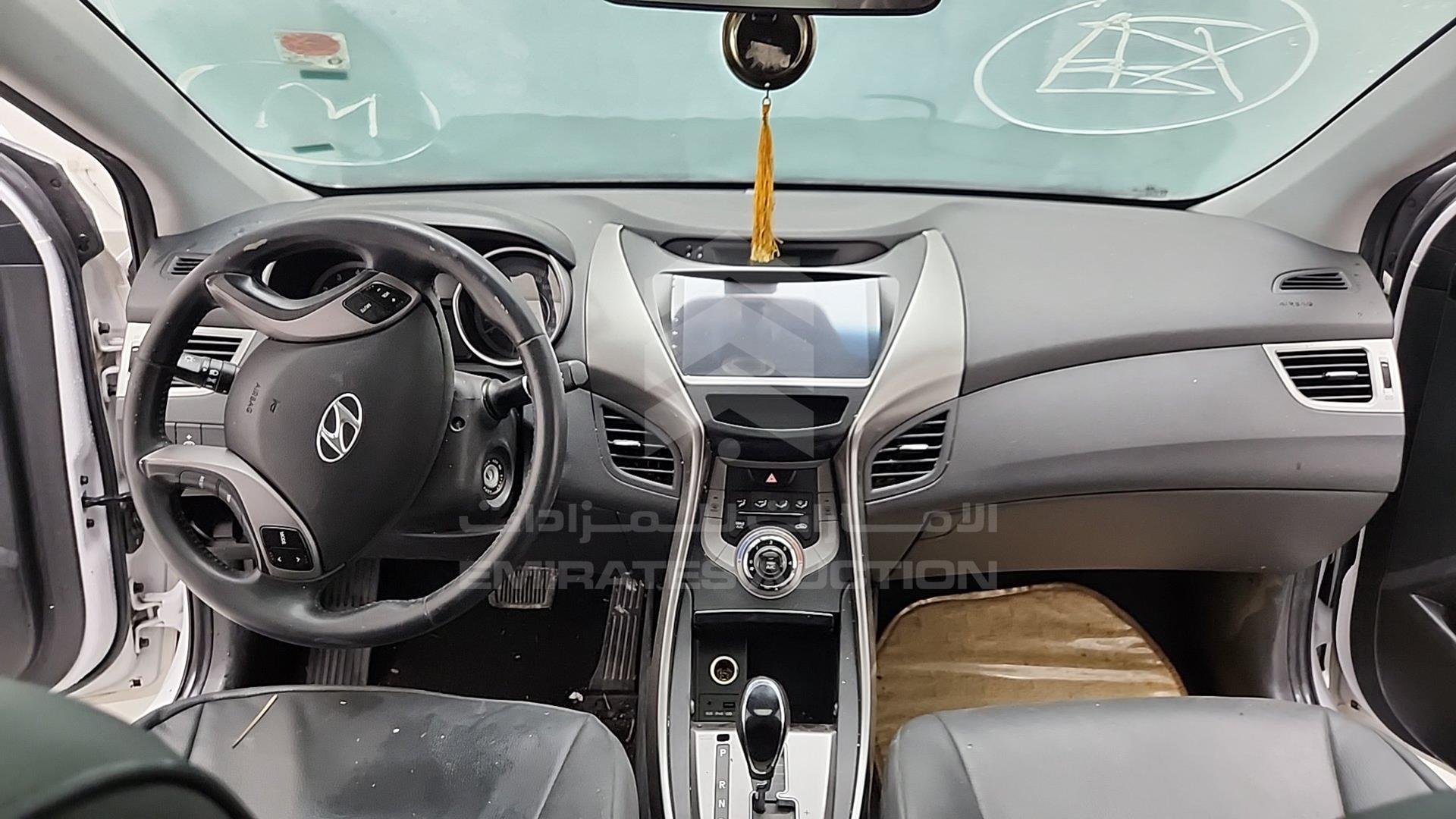 2014 HYUNDAI ELANTRA VIN: KMHDG41C8EU924159