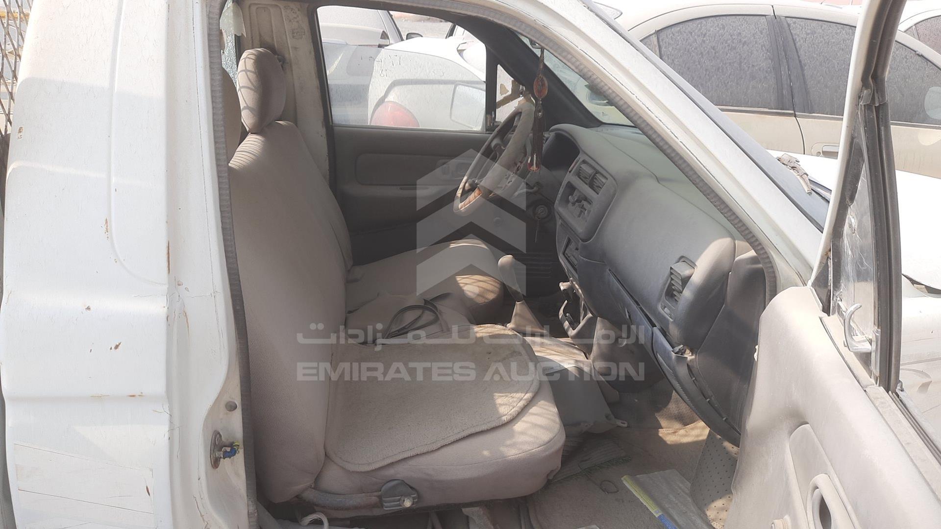 1998 MITSUBISHI L 300 VIN: MMB0NK620WD052923