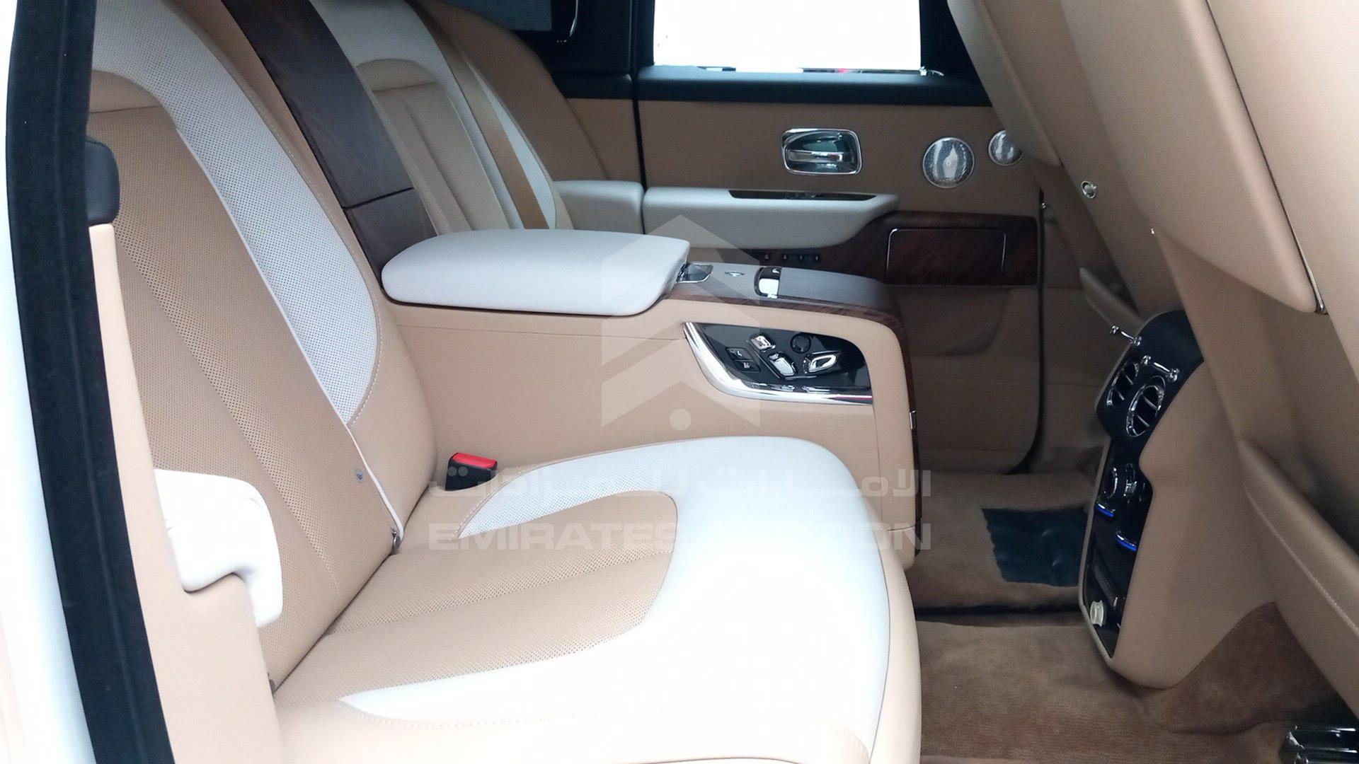 2020 ROLLS-ROYCE CULLINAN VIN: SLATV4A06LU111161