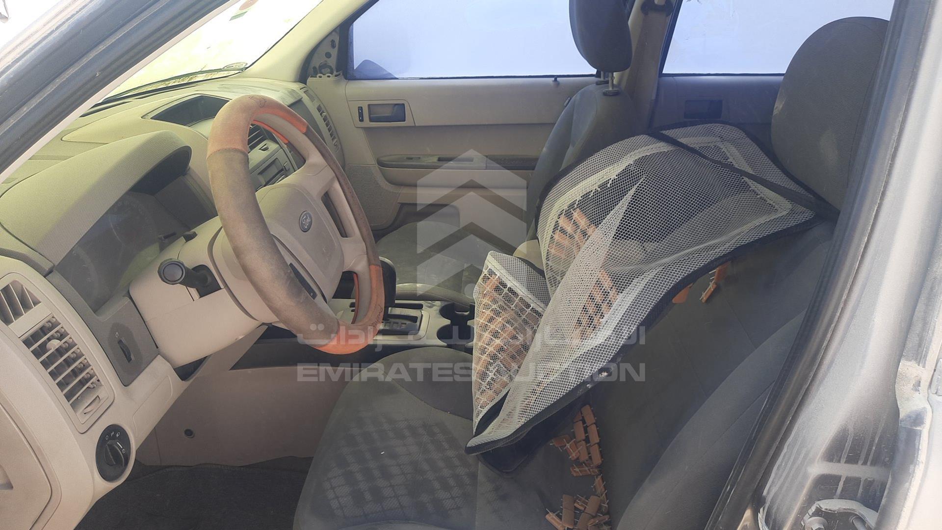 2008 FORD ESCAPE VIN: 1FMCU92148KA58989