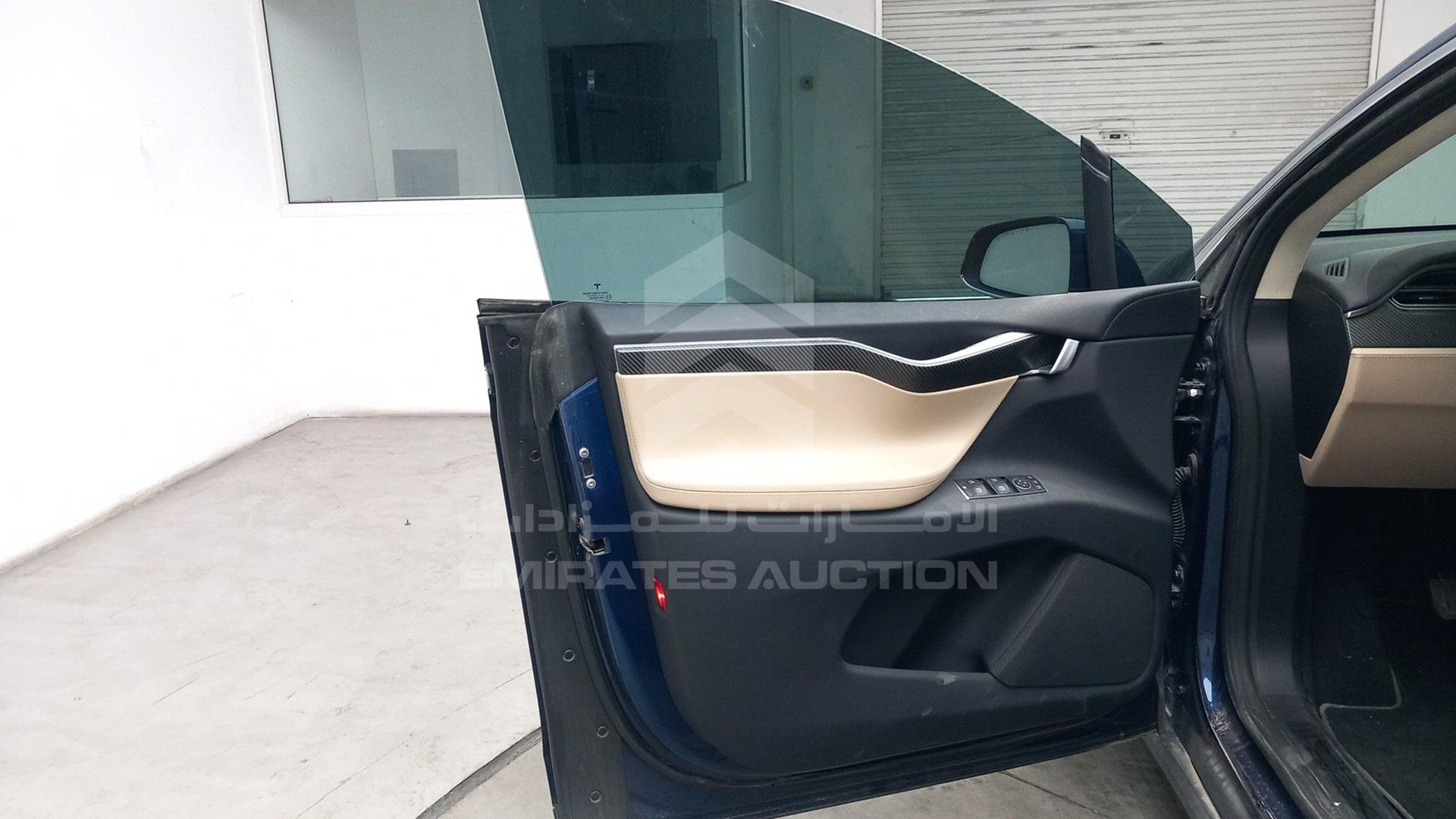 2017 TESLA MODEL X VIN: 5YJXCCE2XHF048989