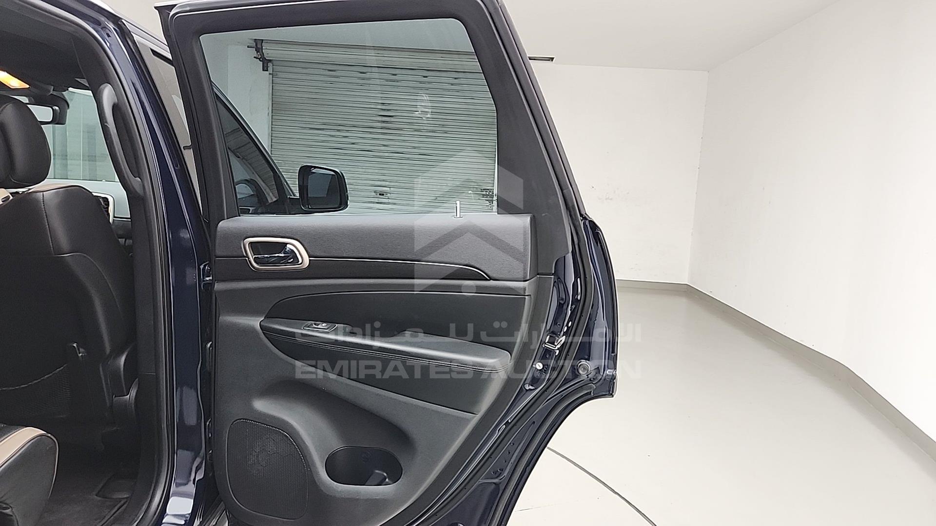 2017 JEEP GRAND CHEROKEE VIN: 1C4RJFAG4HC614109