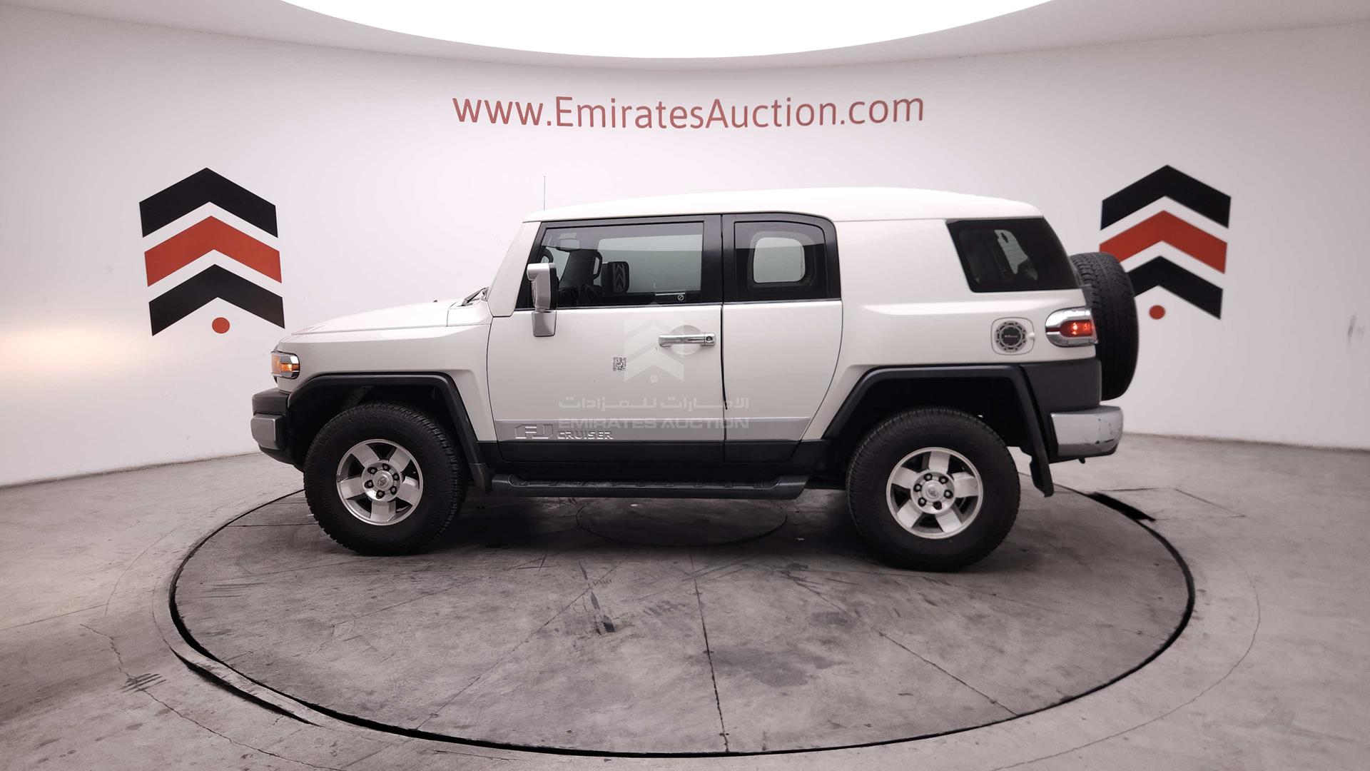 2010 TOYOTA FJ CRUISER VIN: JTEBU11F7AK087211