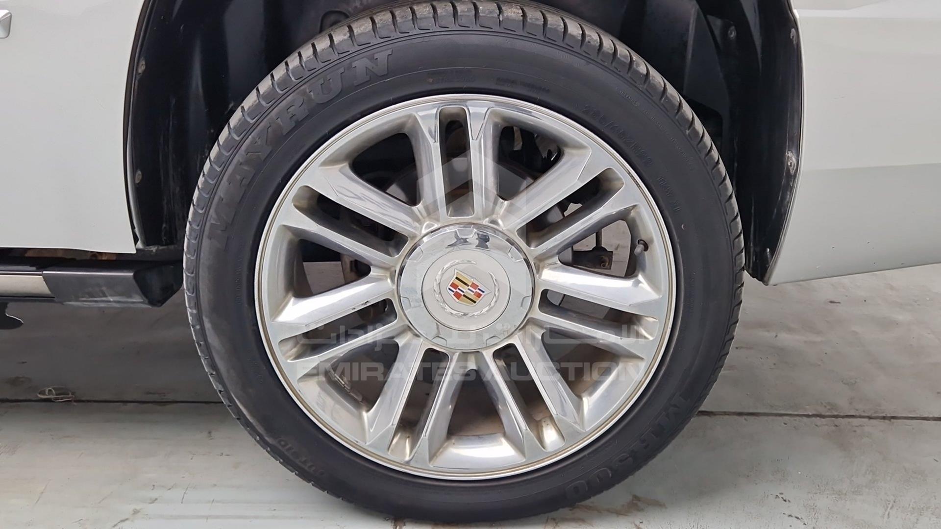 2014 CADILLAC ESCALADE VIN: 1GYS47EF0ER112197