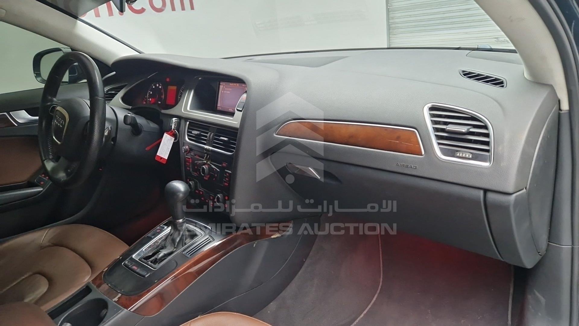 2011 AUDI A4 VIN: WAUAFC8K0BA122197