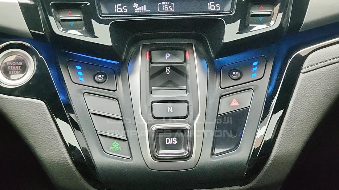 2019 Honda Odyssey — Gear View — Photo 18