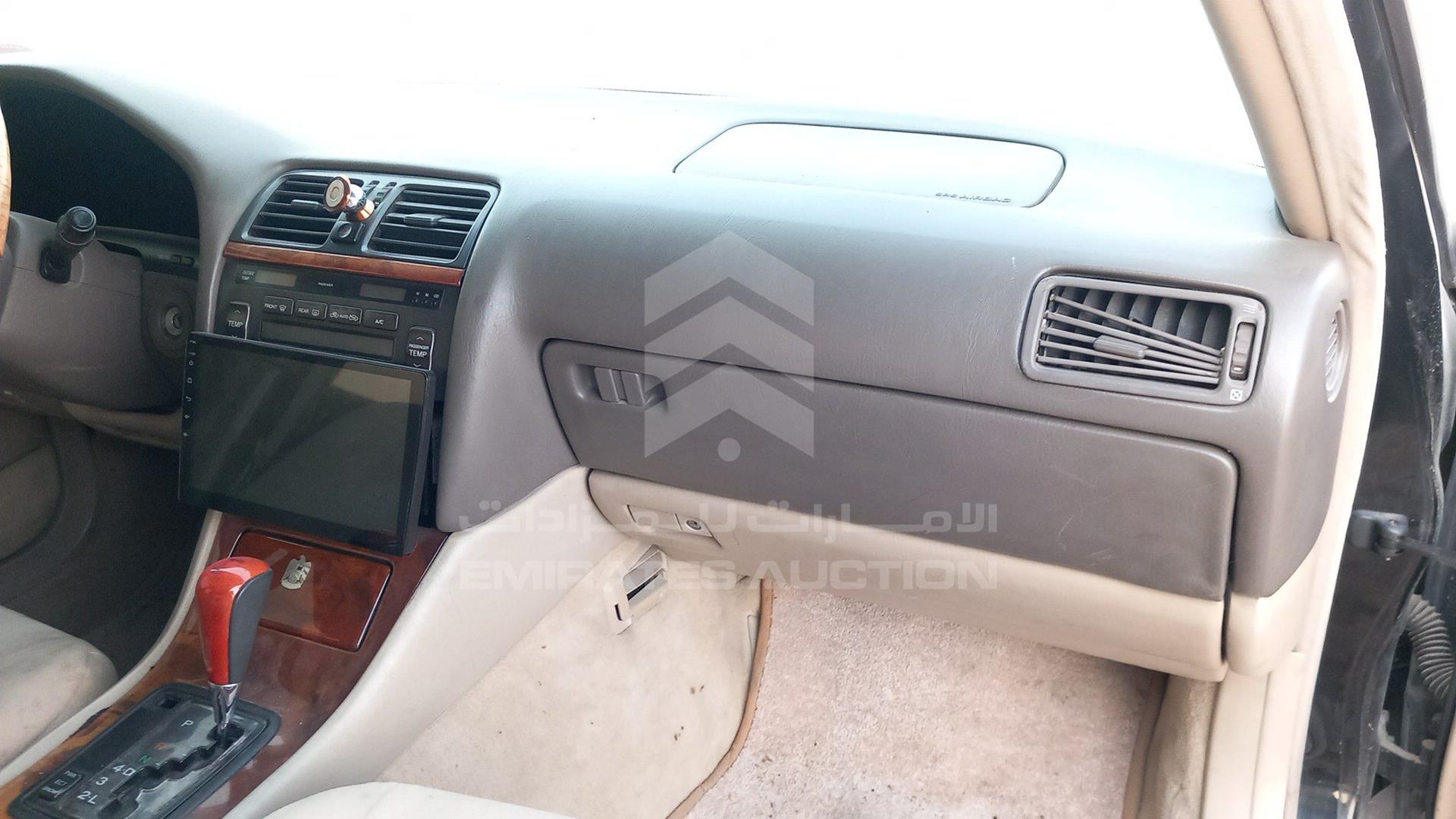 2000 LEXUS LS400 VIN: JT8BH28F7Y0171375