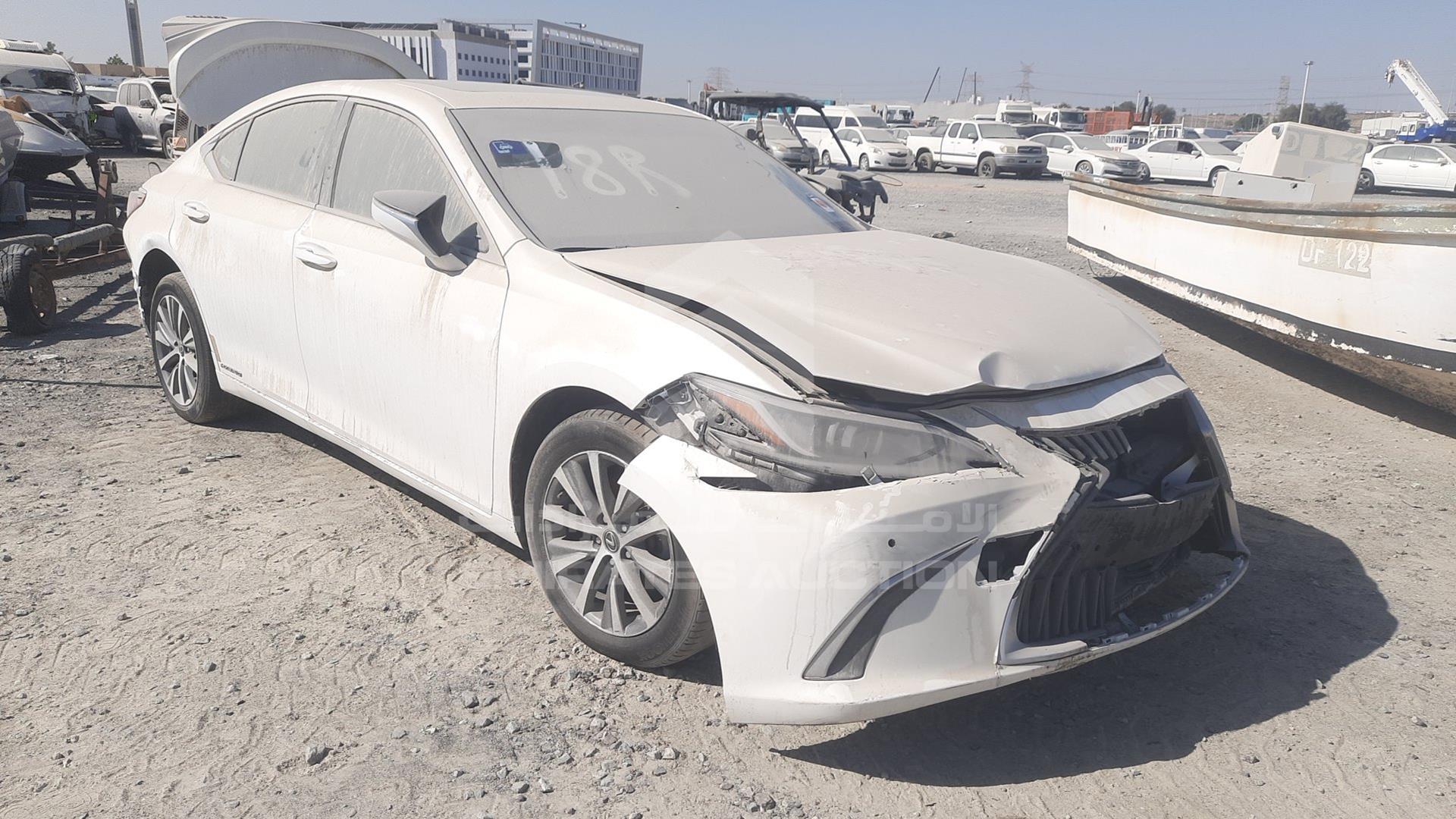 2019 LEXUS ES 300H VIN: JTHB21B16K2009631