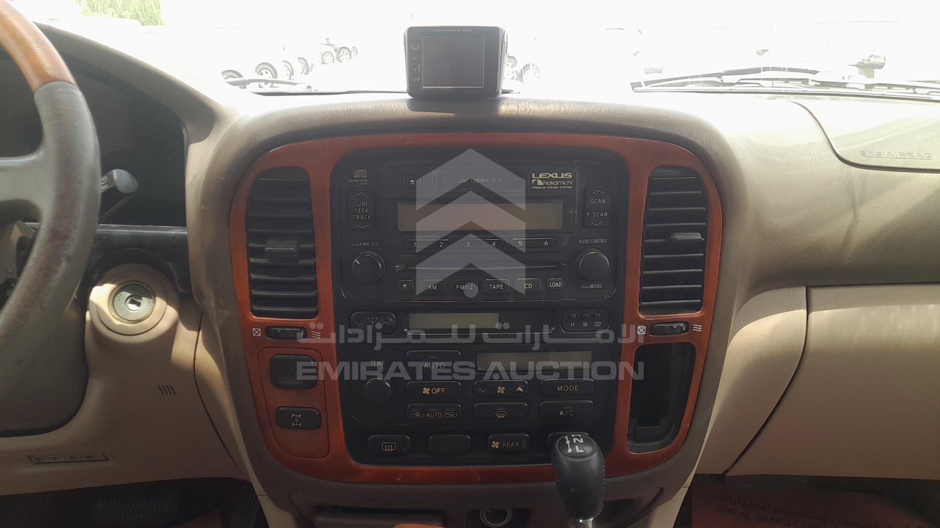 2000 LEXUS LX 470 VIN: JT6HT00W5Y0101679