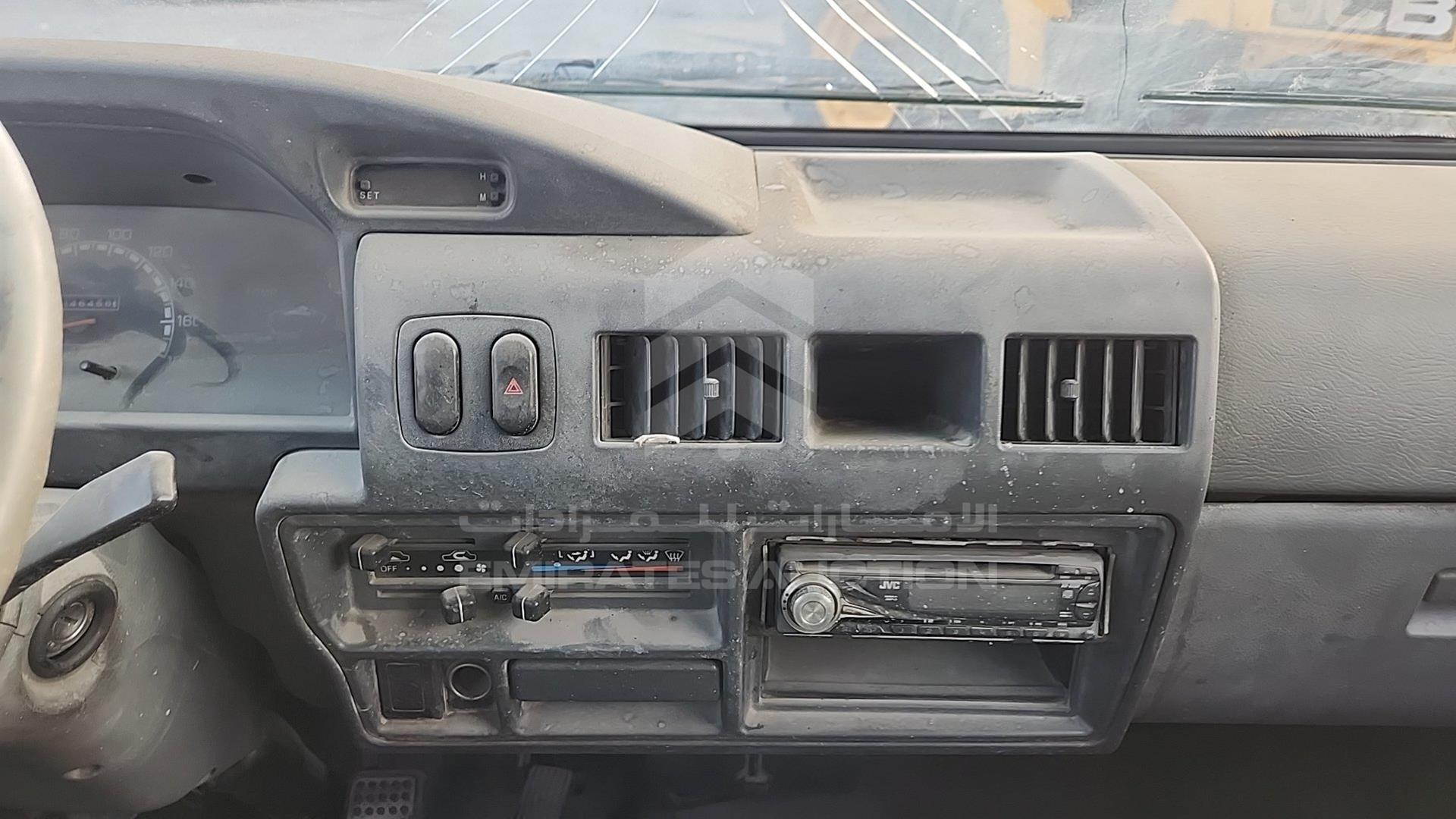 2011 MITSUBISHI L 300 VIN: JMYHNP13WBA700990