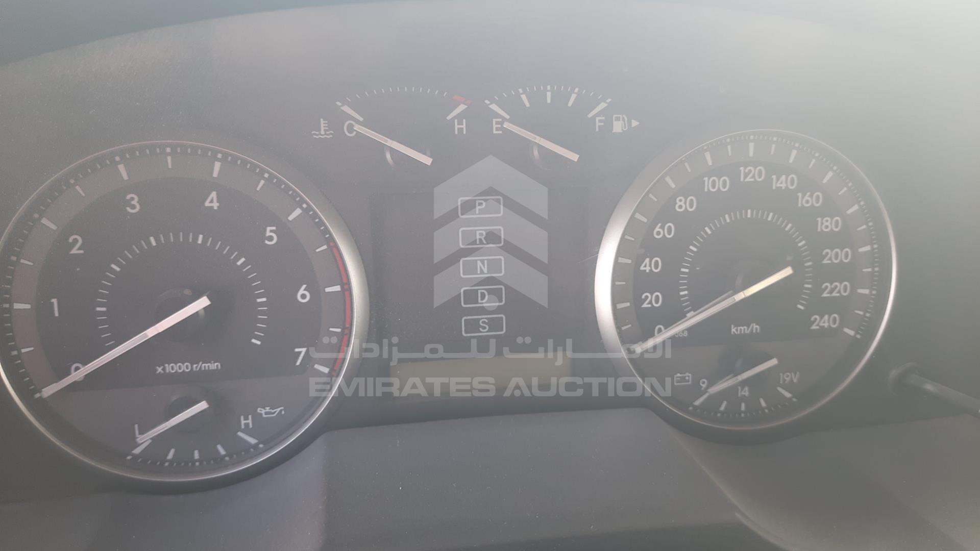 2011 TOYOTA LAND CRUISER VIN: JTMDU09J8B4043403