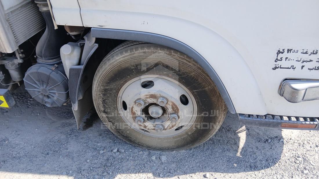 اسوزو ان ام ار 2014 — الإطار الأمامي الأيمن — صورة 27