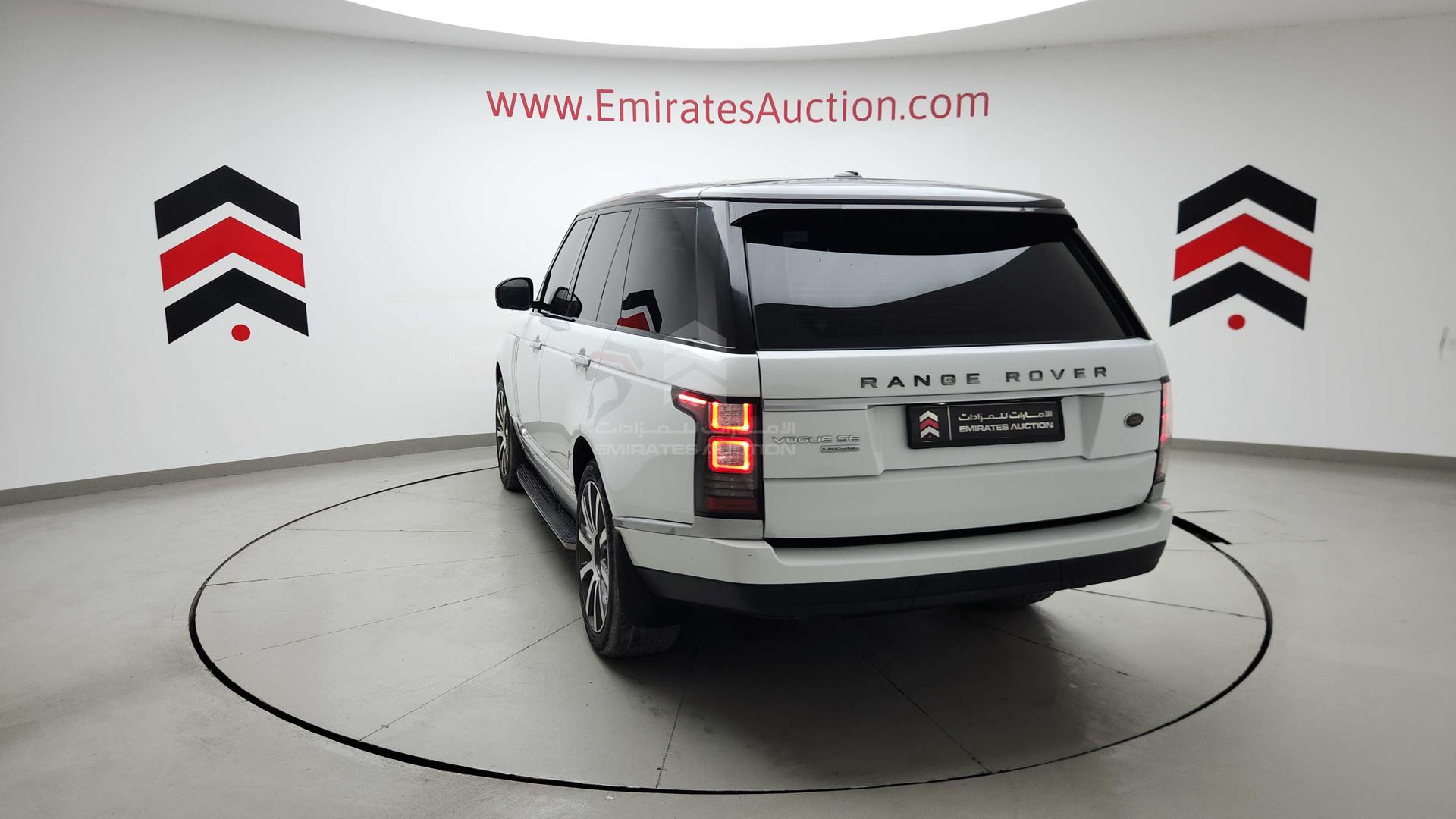 2014 RANGE ROVER VOGUE VIN: SALGA2DF1EA174711