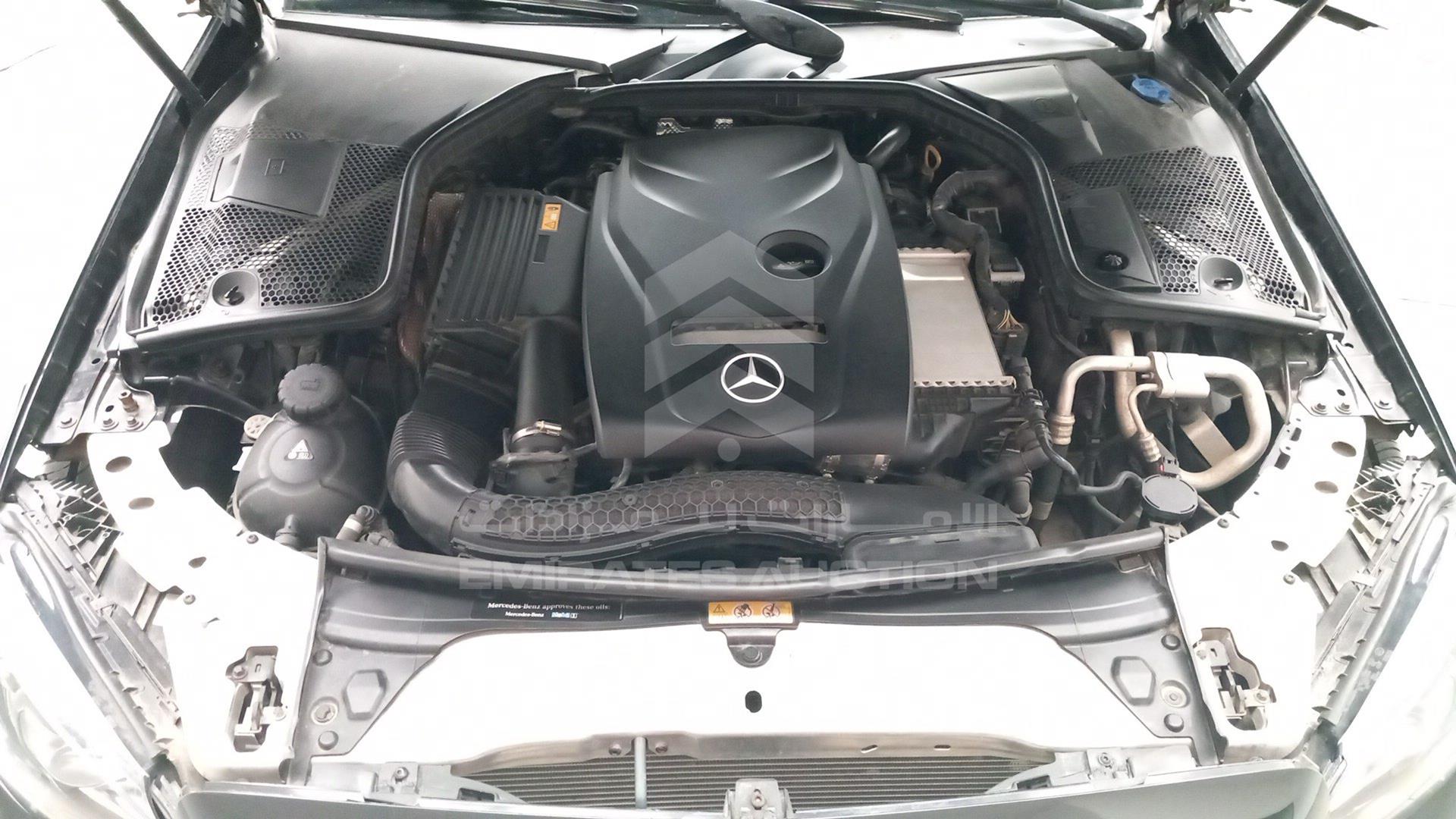 2018 MERCEDES C 300 VIN: WDDWF4JB9JR417894