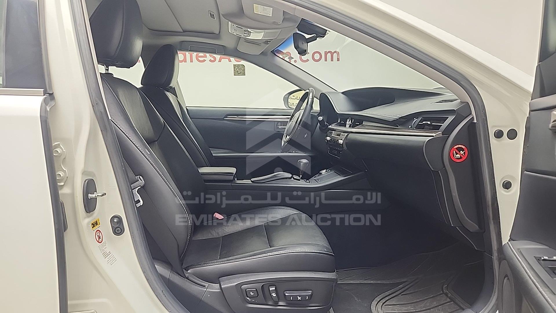 2014 LEXUS ES 350 VIN: JTHBK1GG8E2098152