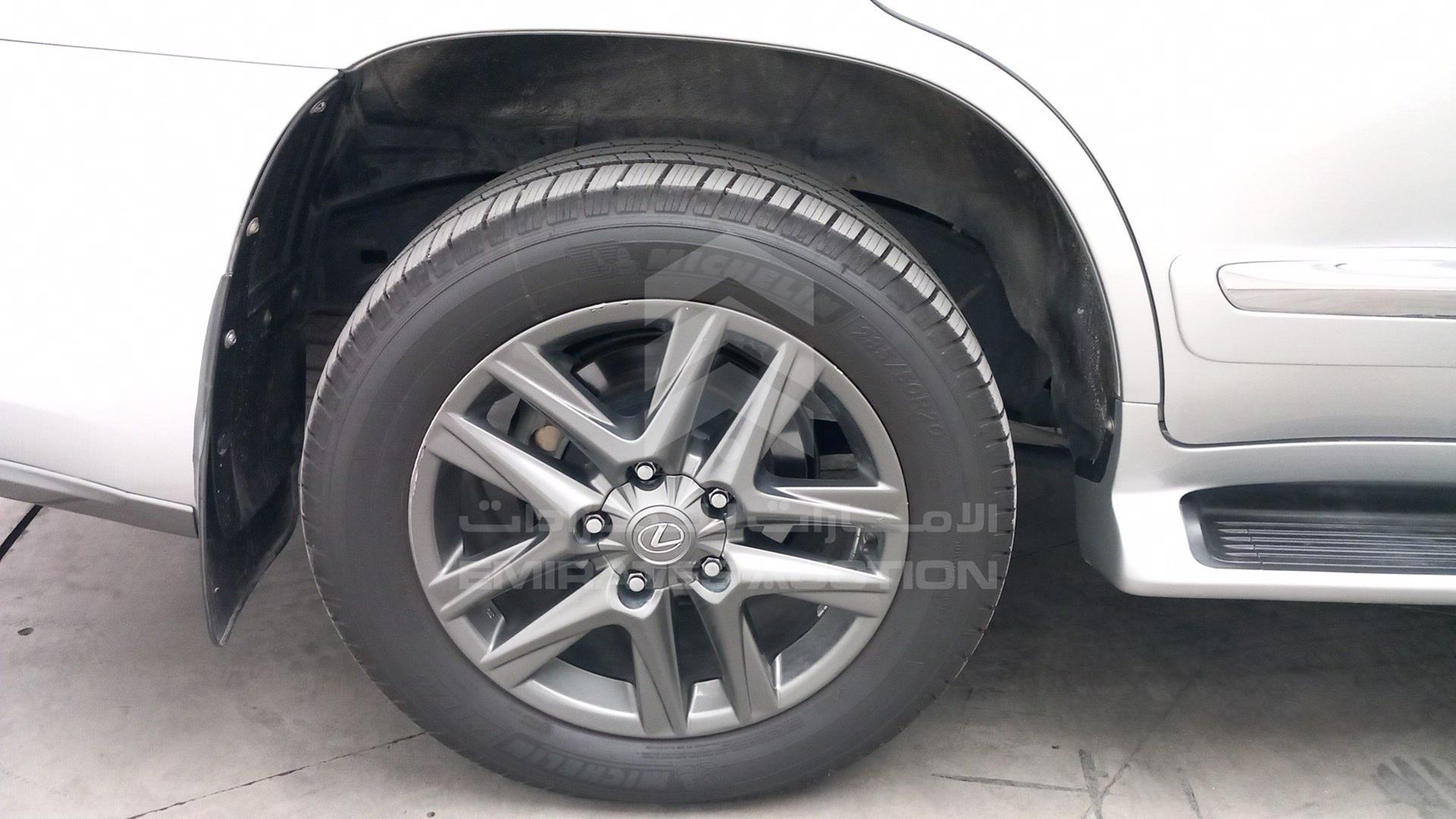 2014 LEXUS LX 570 VIN: JTJHY00W2E4138734