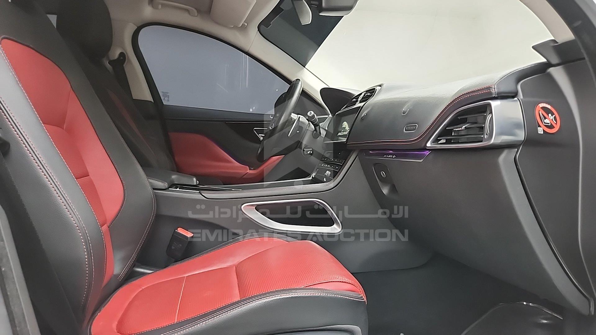 2018 JAGUAR F-PACE VIN: SADCA2BX3JA320008