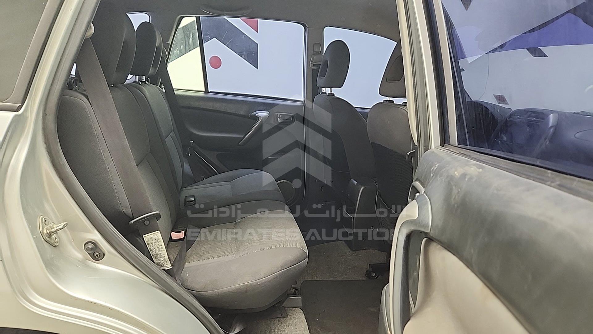 2005 TOYOTA RAV-4 VIN: JTEHH20V350302629