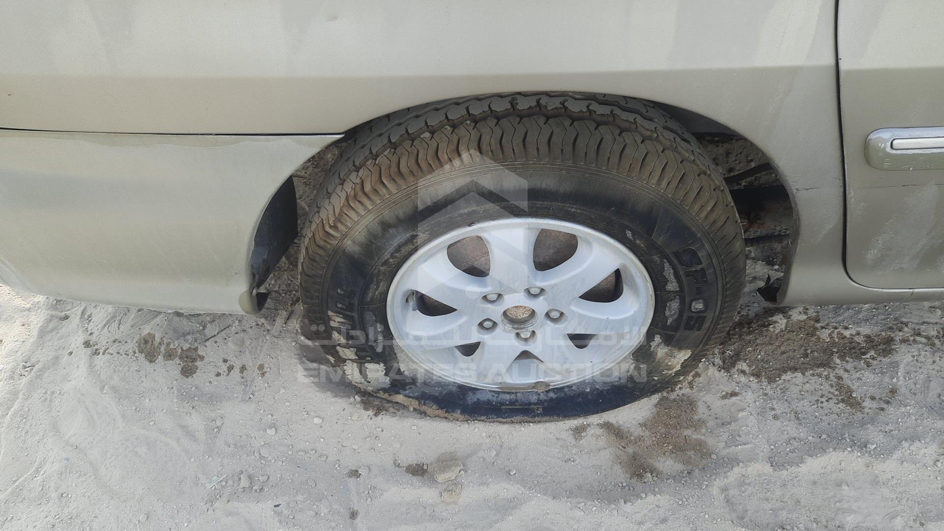 2005 KIA CARNIVAL VIN: KNAUP752856684958