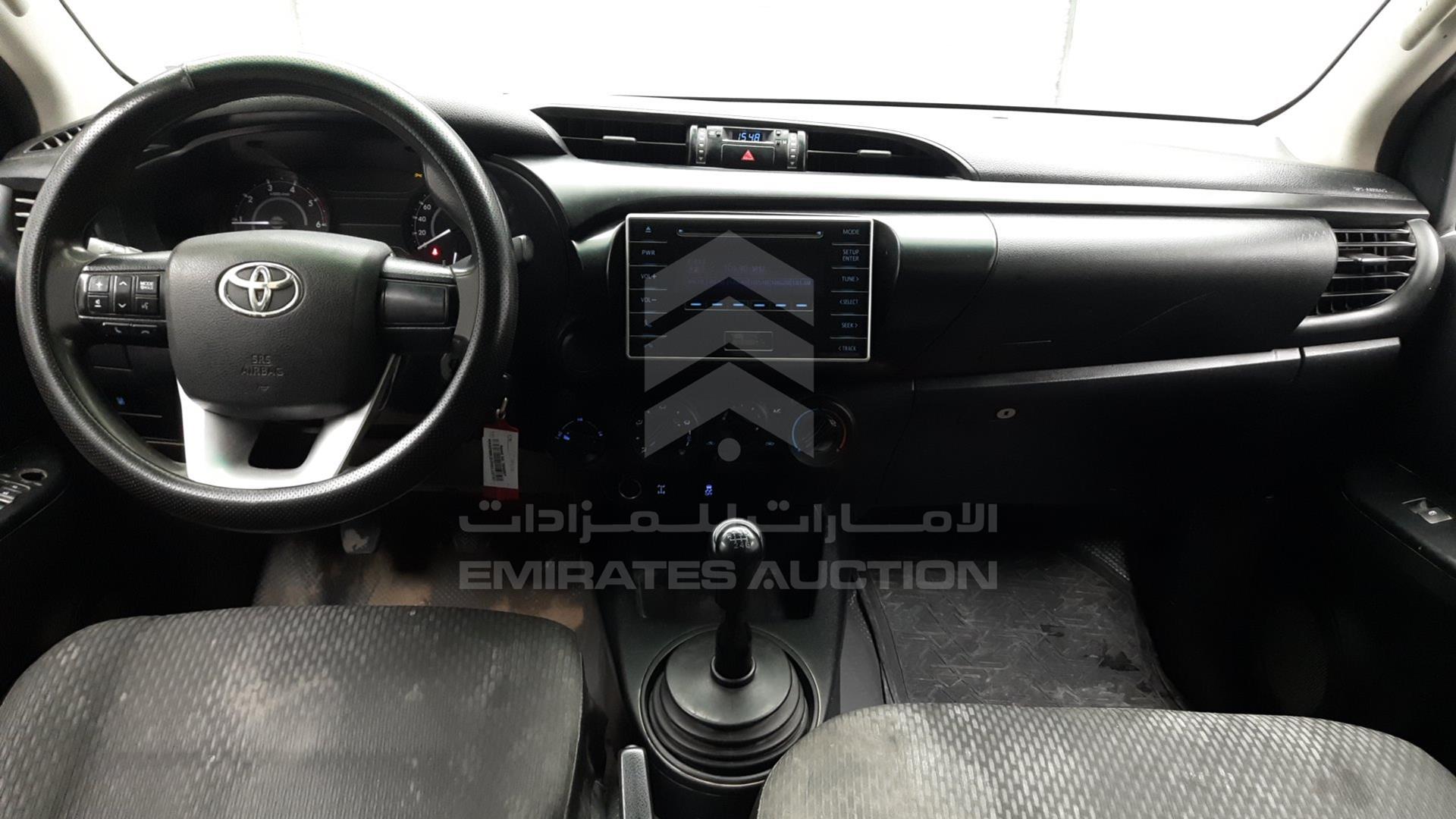 2017 TOYOTA HILUX VIN: MR0DB8CD2H0115737