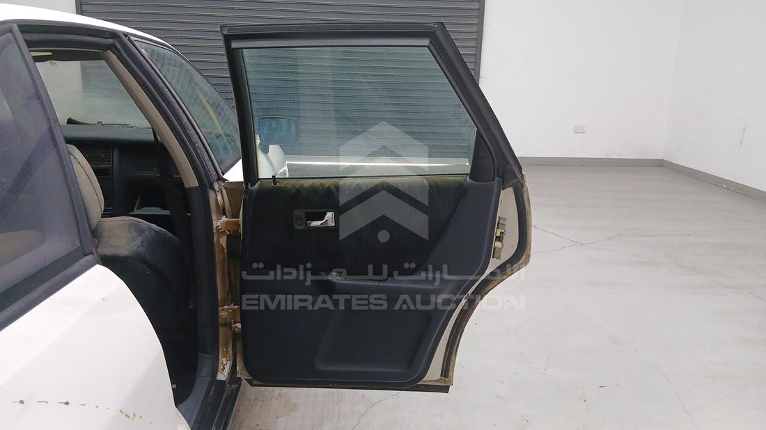 اودي 80 1989 — الباب الخلفي الأيمن — صورة 23