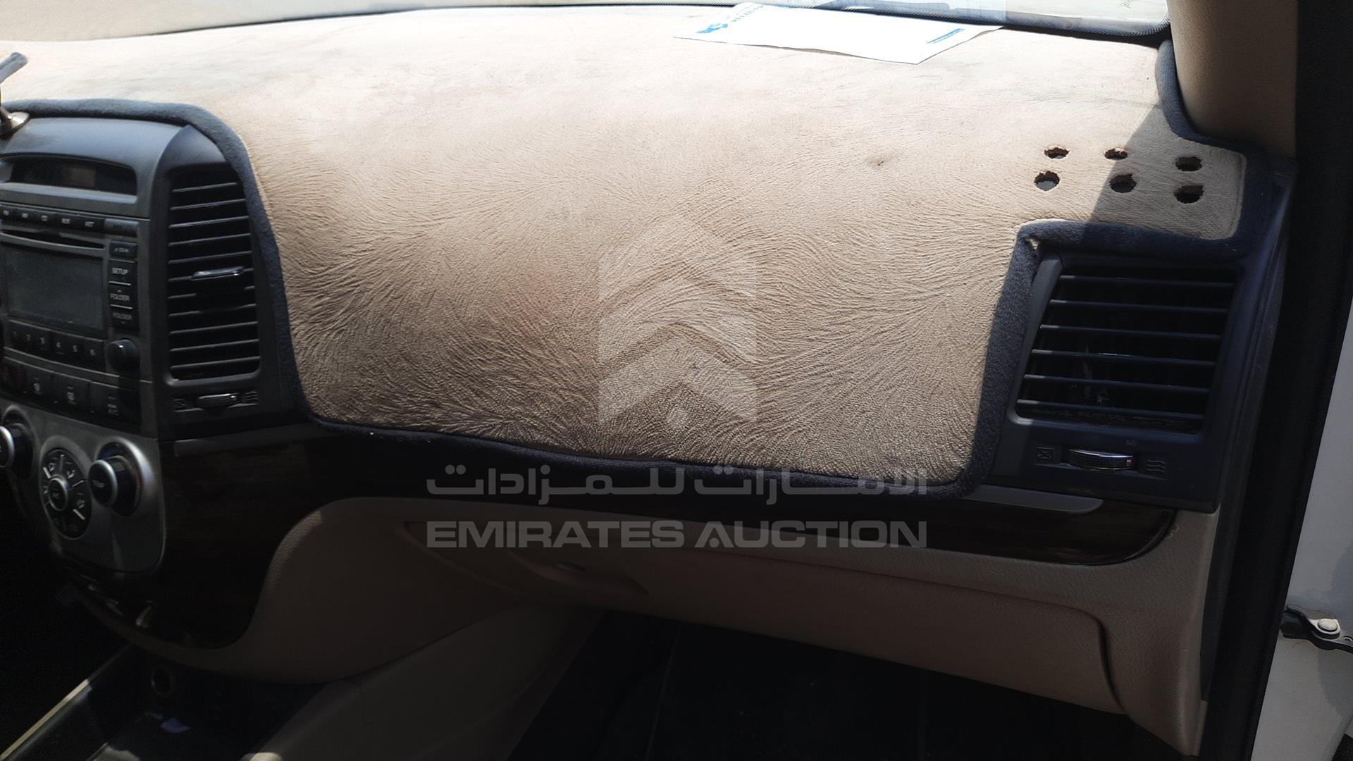 2011 HYUNDAI SANTA FE VIN: KMHSG81B4BU712358