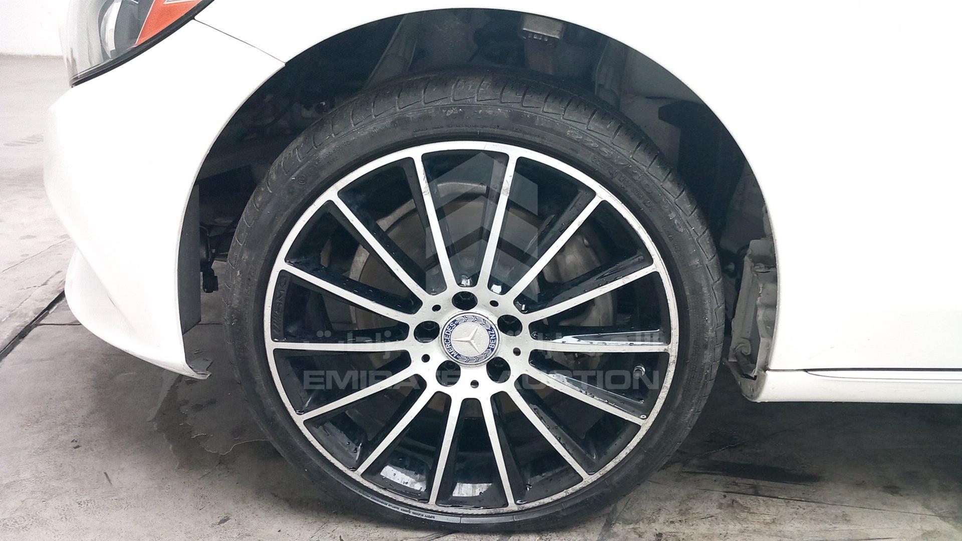 2015 MERCEDES C 300 VIN: 55SWF4KBXFU040349