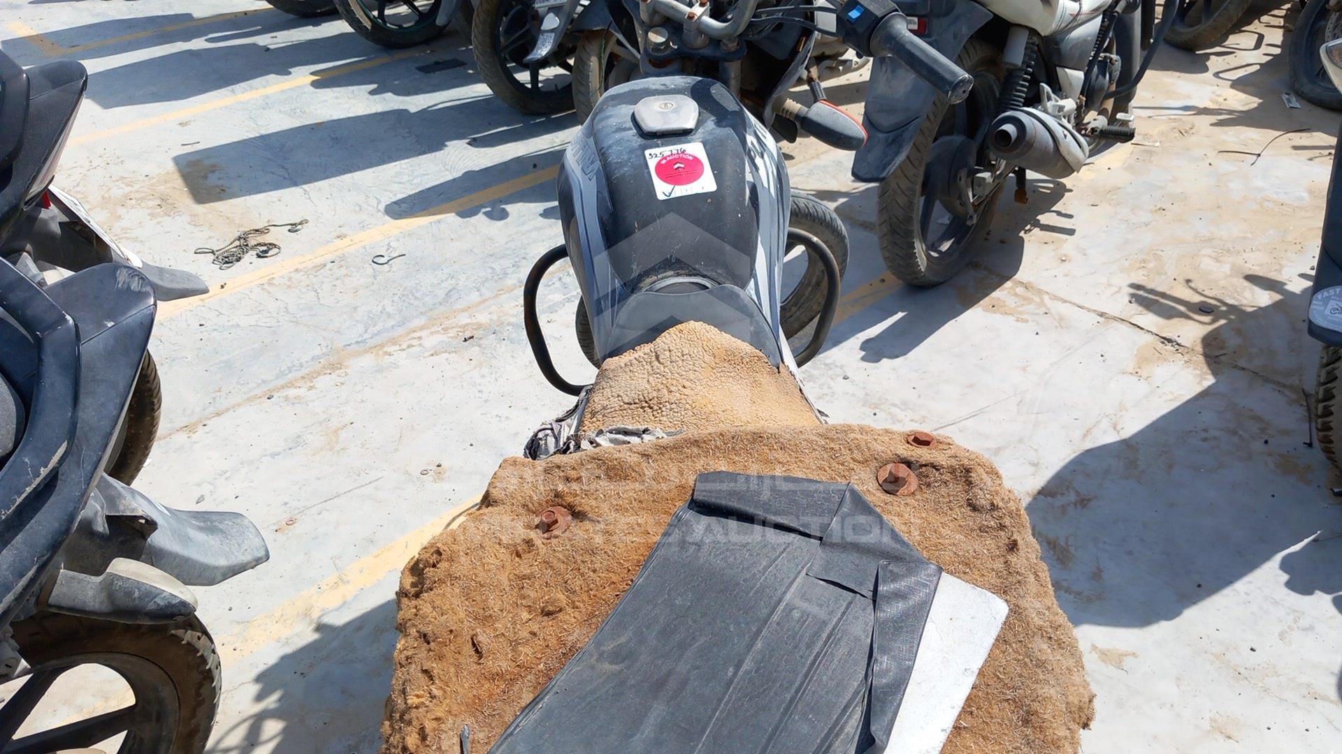 2011 BAJAJ 125CC VIN: MD2DDJKZZTWM70842