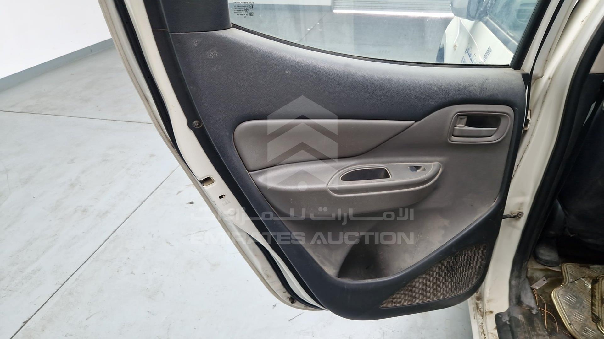 2016 MITSUBISHI L 200 VIN: MMBJNKJ40GH008469