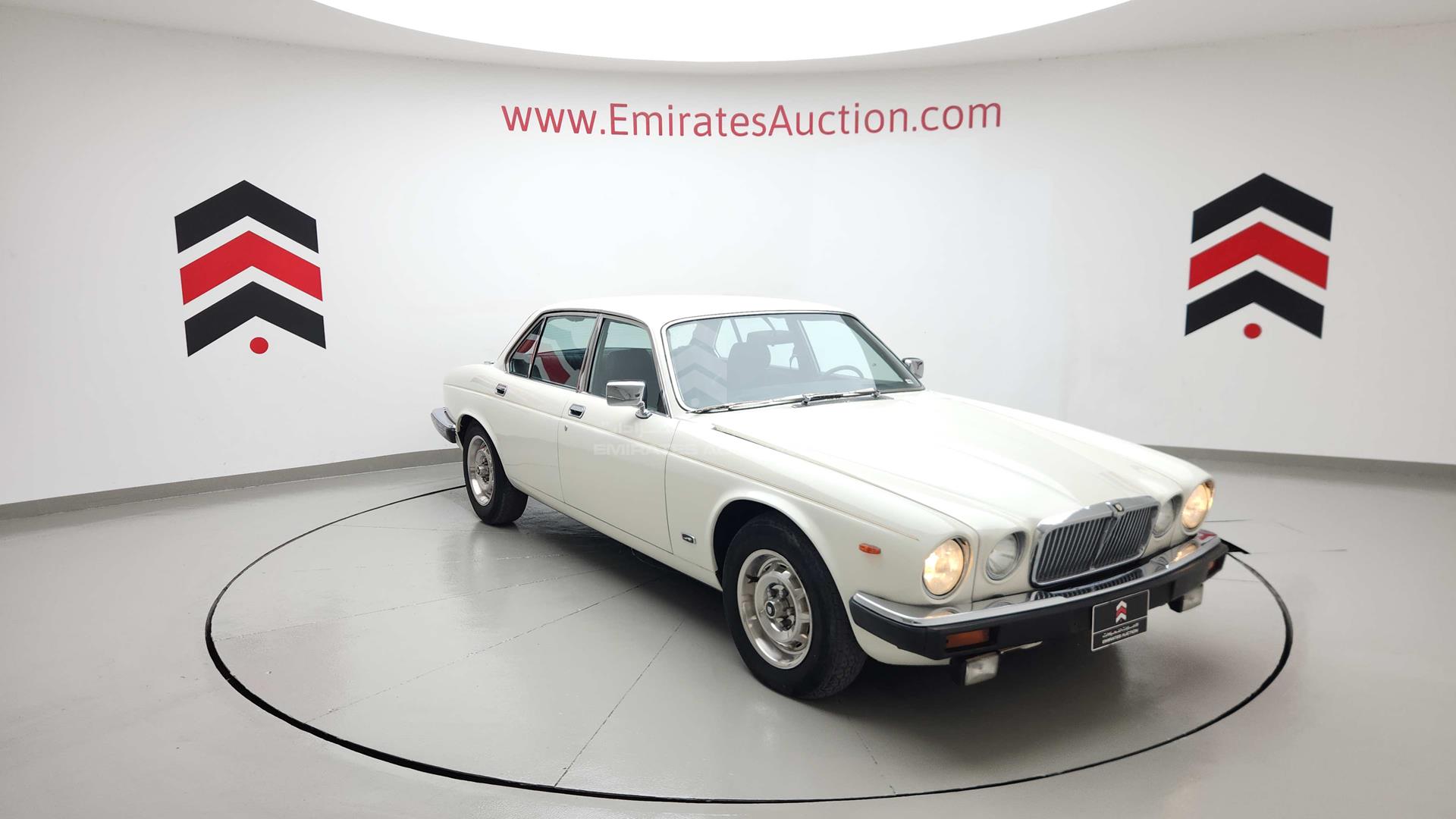1979 JAGUAR XJ 6 VIN: JBALW4CC306220