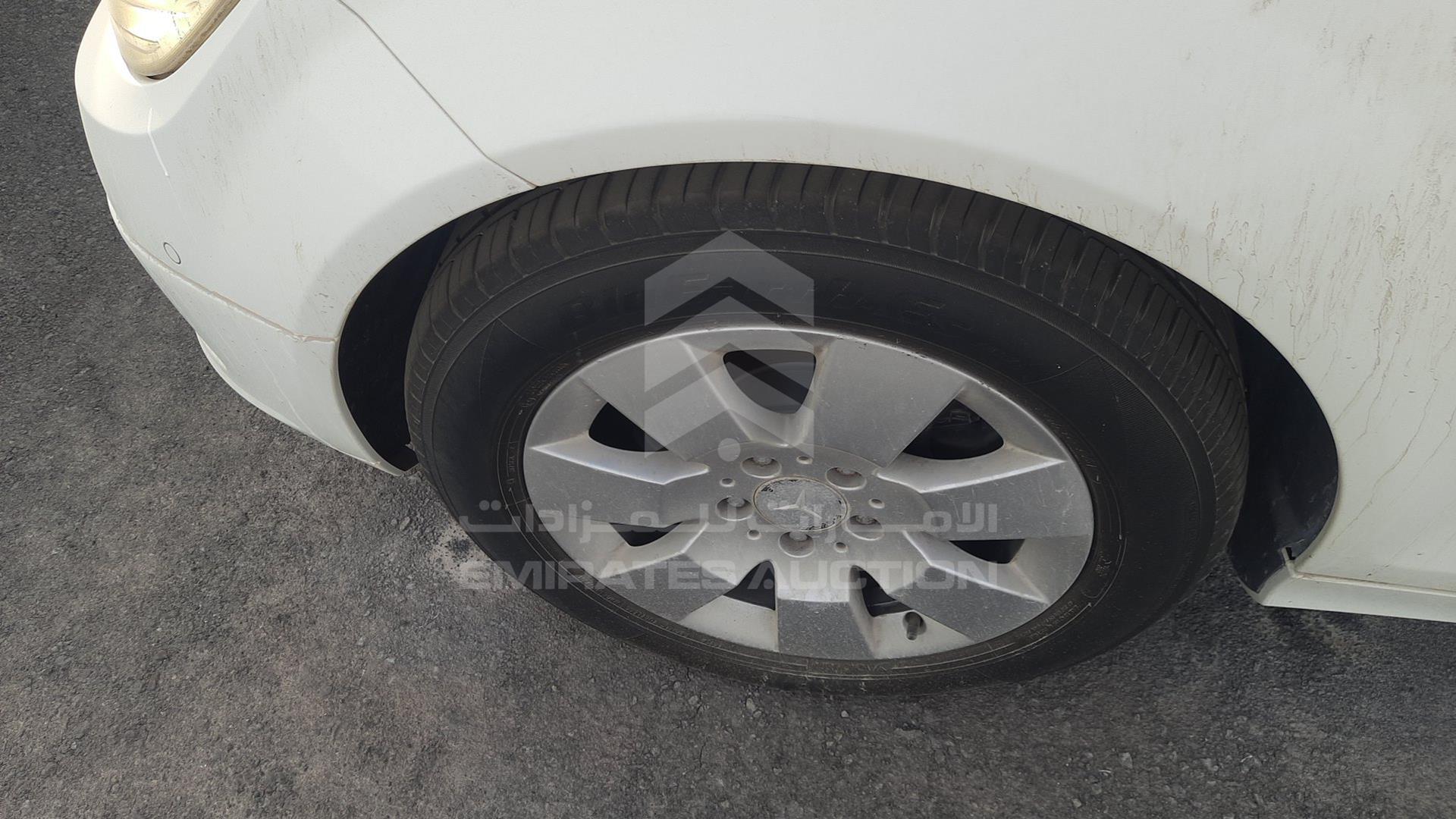 2010 MERCEDES C 180 VIN: WDDGF4KB0AA392501