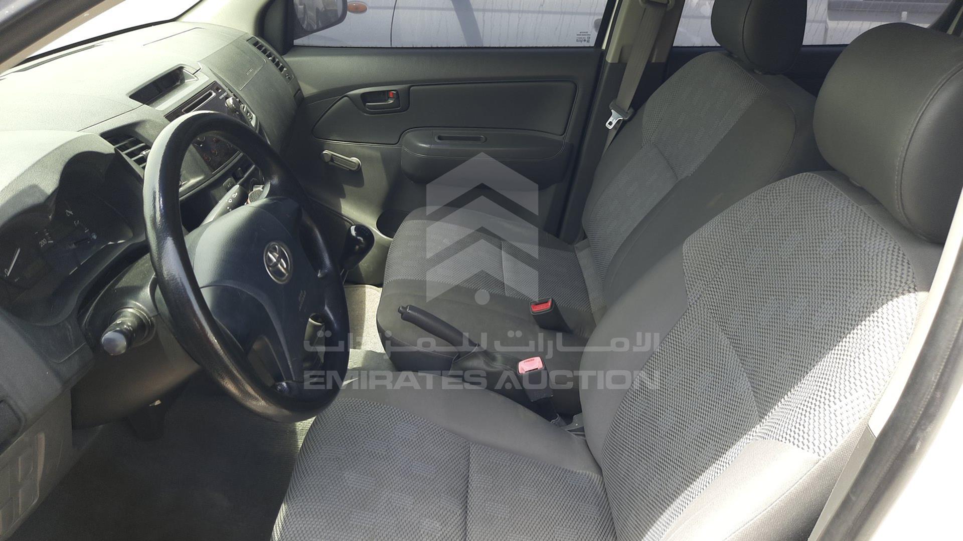 2014 TOYOTA HILUX VIN: MR0EX12G2E2346808