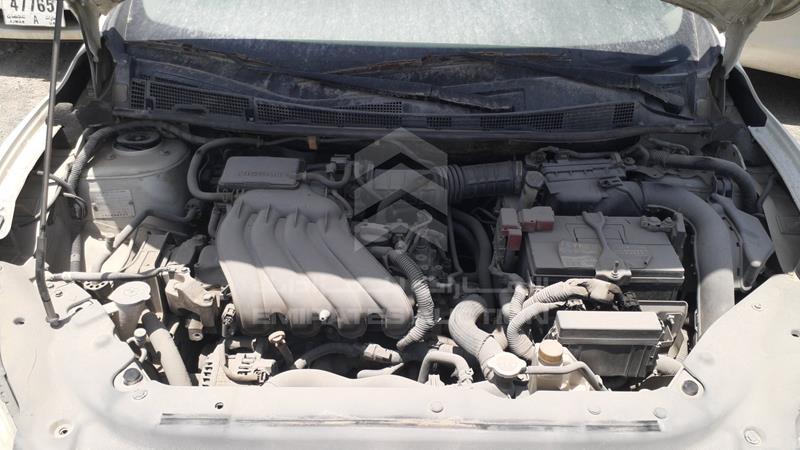 MNTBB7A93H6052104 Auction: EmiratesAuction Lot: 412008 MNTBB7A93H6052104 Nissan Sentra 2017 WHITE Photo 30