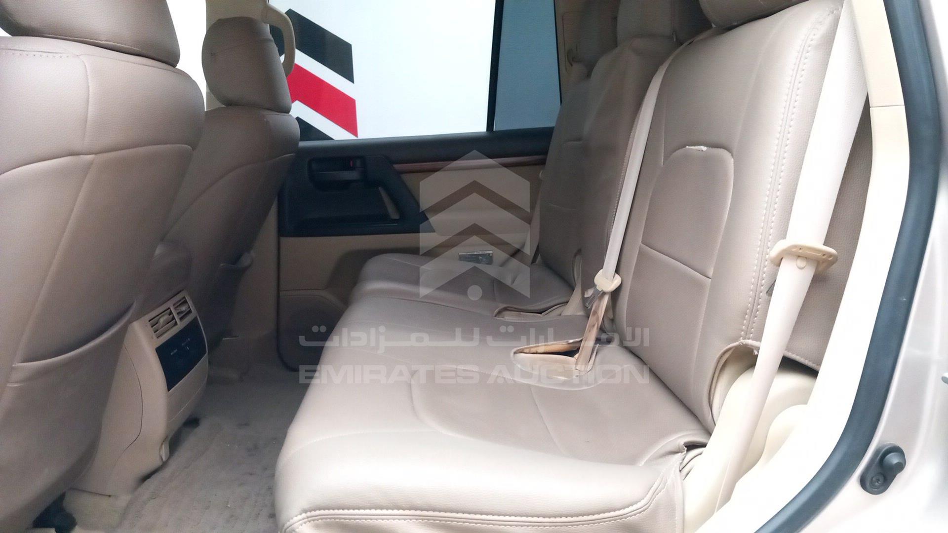 2016 TOYOTA LAND CRUISER VIN: JTMHU01JXG4126352