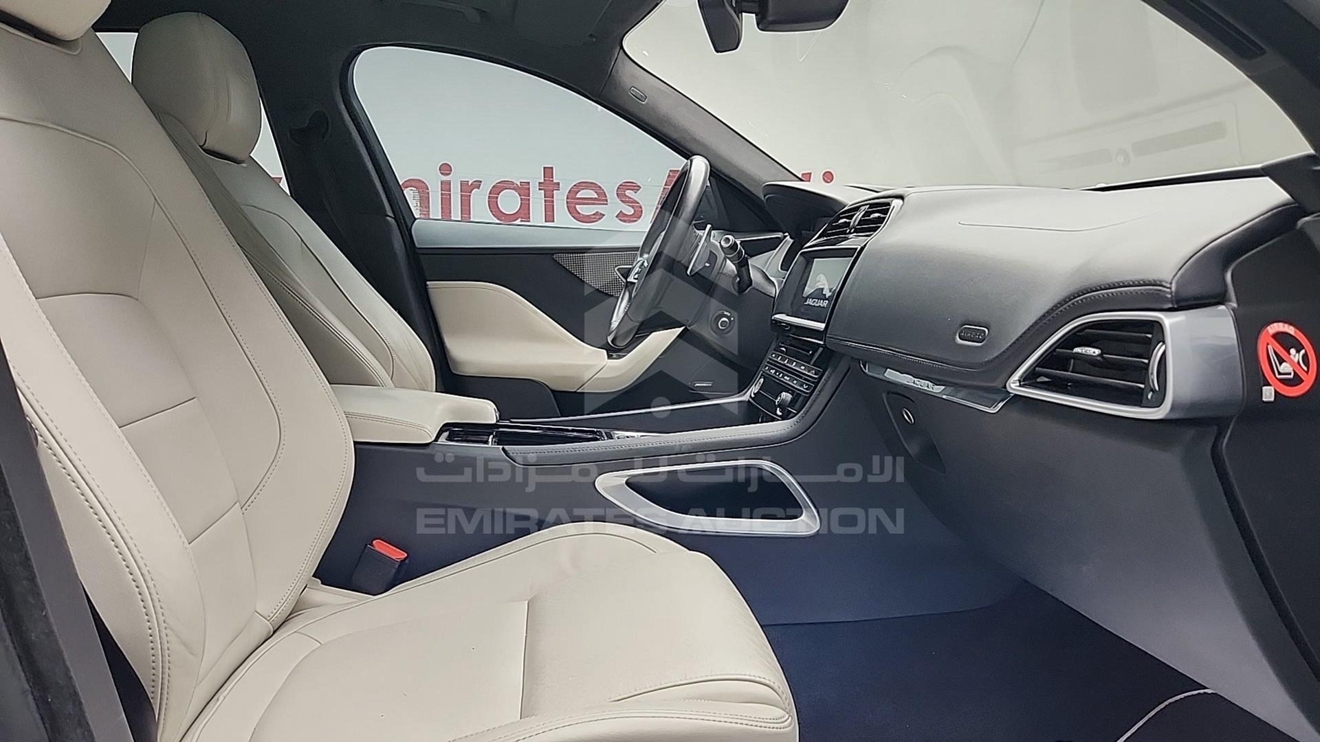 2017 JAGUAR F-PACE VIN: SADCA2BV8HA048886