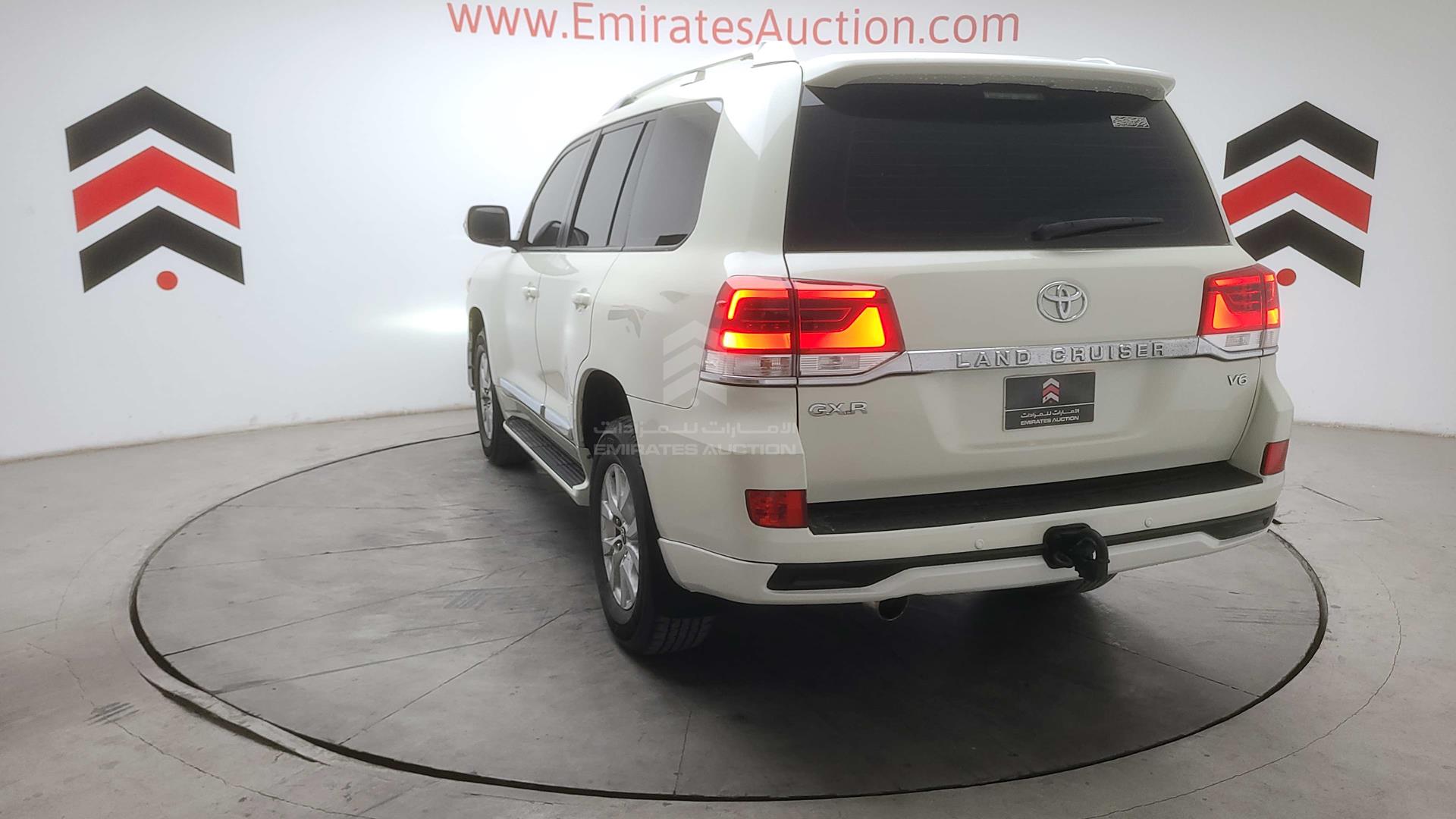 2017 TOYOTA LAND CRUISER VIN: JTMHU01JXH4137417