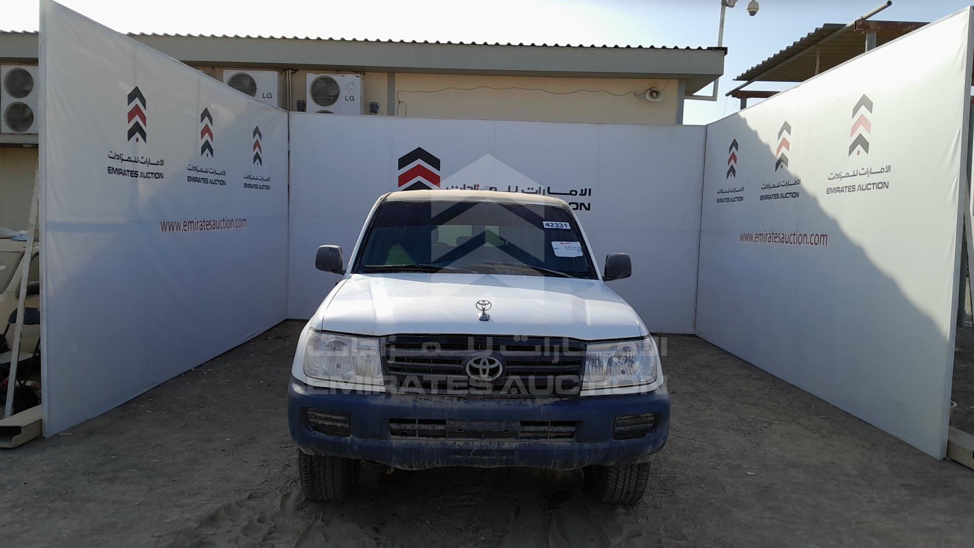 2004 TOYOTA LAND CRUISER VIN: JTGHJ01J843004764