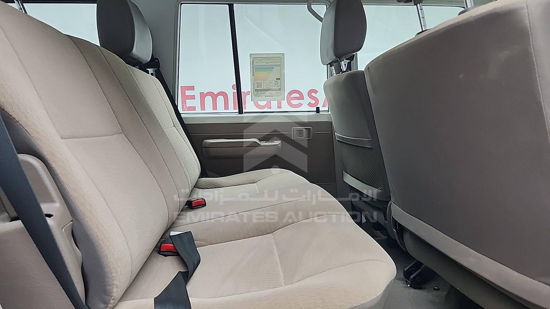 2017 TOYOTA LC 76 VIN: JTEEU73J9H4200785