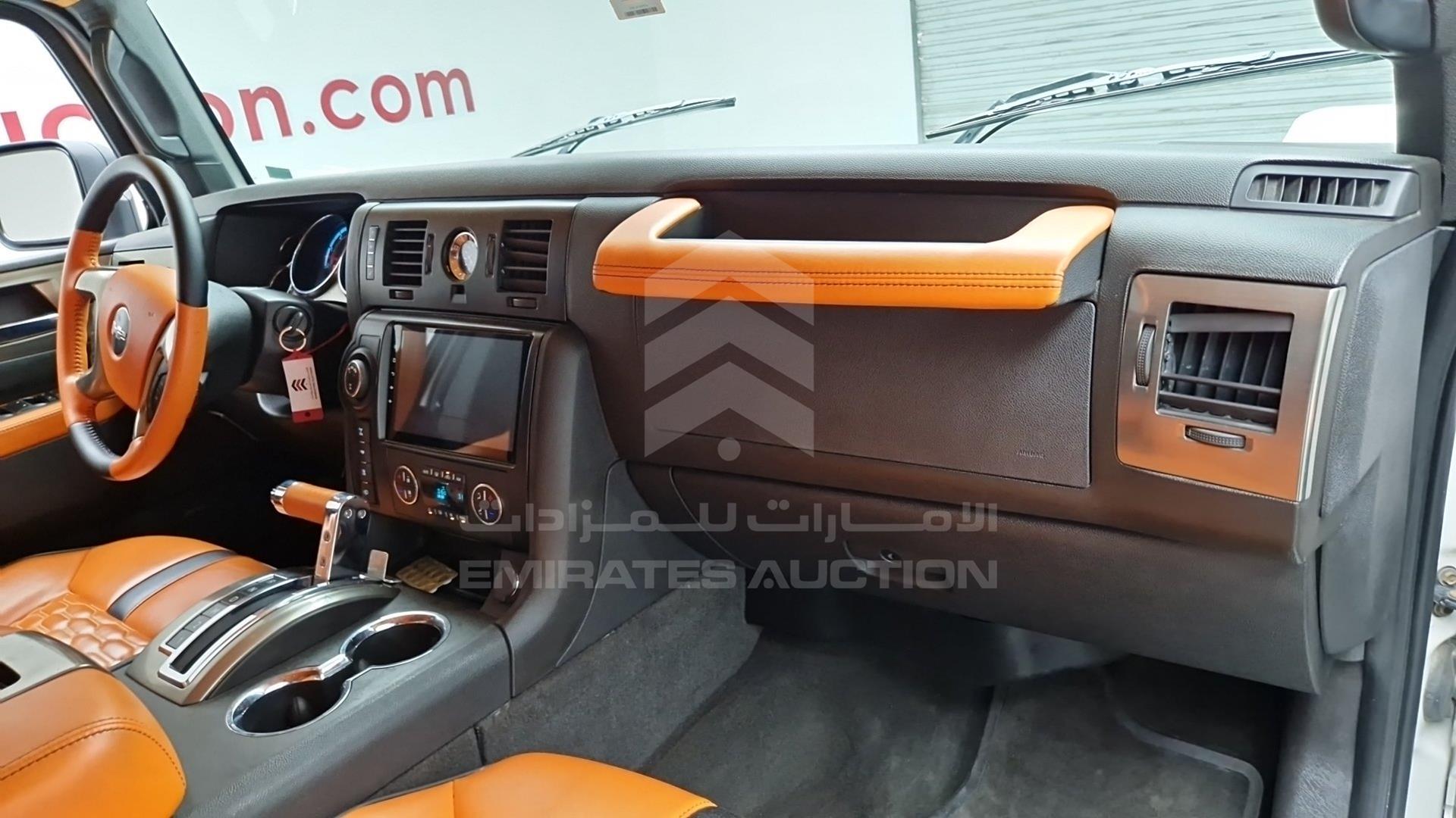 2008 HUMMER H2 VIN: 5GRGN23898H105600