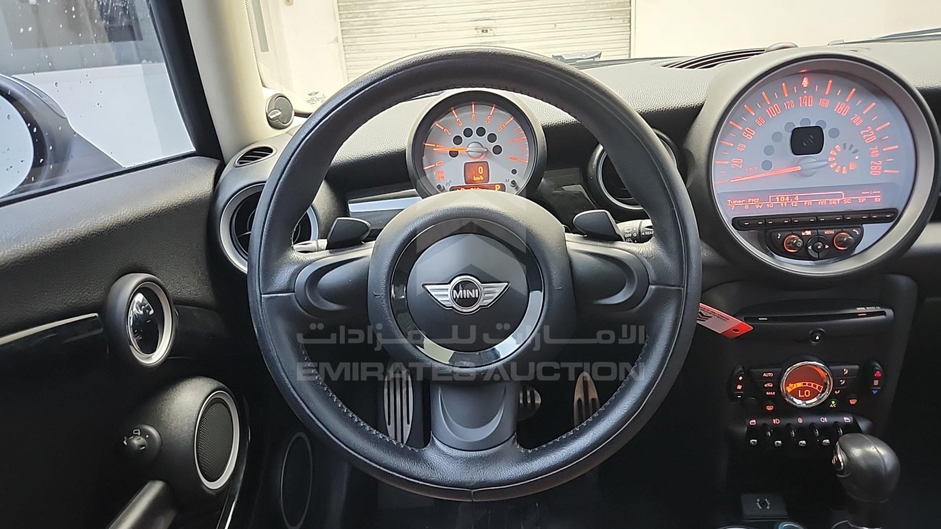 2014 MINI COOPER S VIN: WMWSV31060T648710