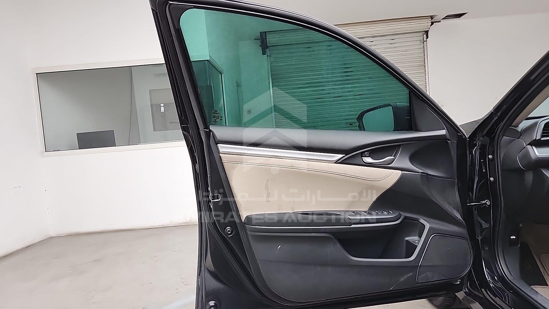 2016 HONDA CIVIC VIN: 19XFC2653GE451876