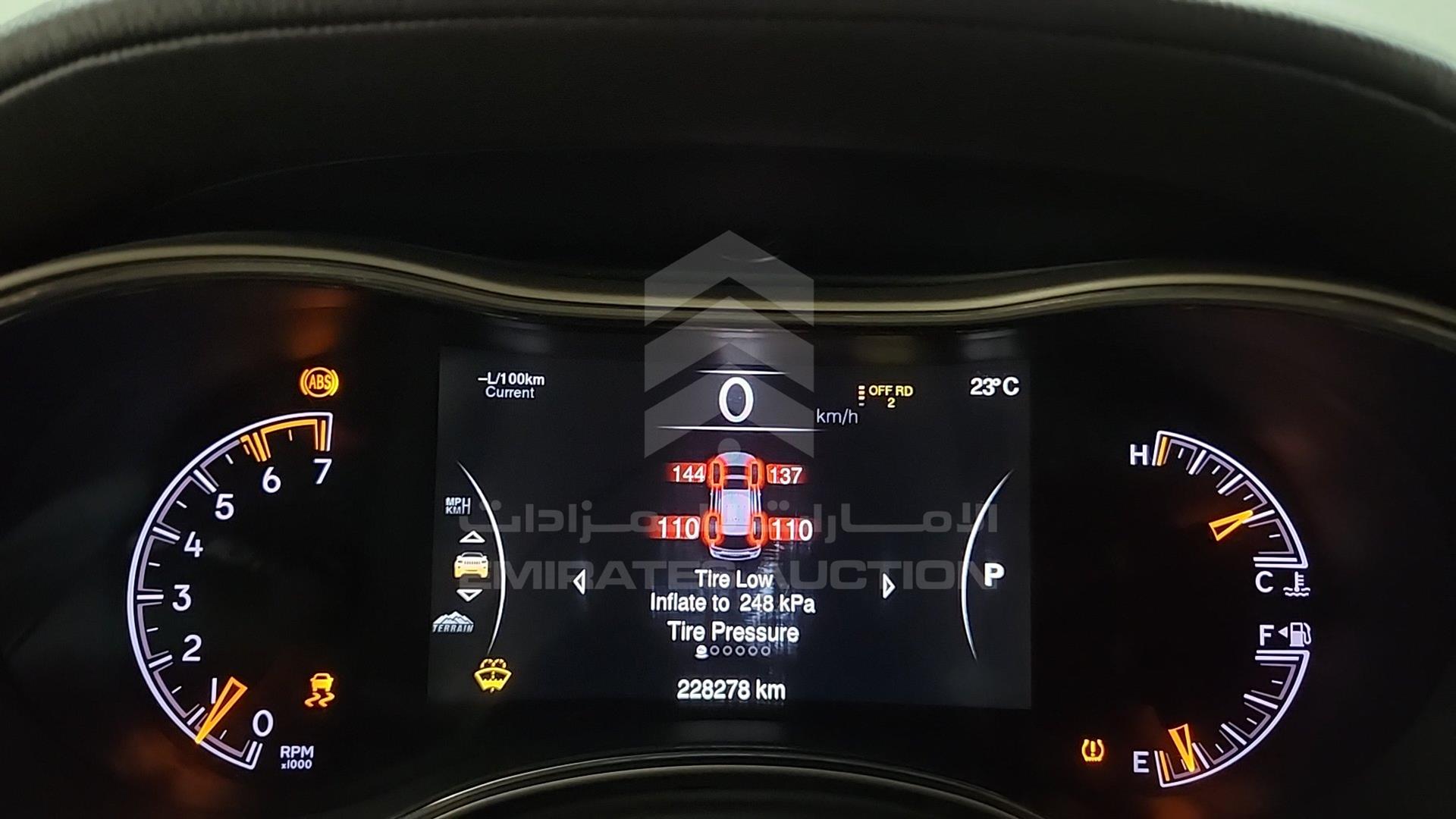 2014 JEEP GRAND CHEROKEE VIN: 1C4RJFJT2EC148530