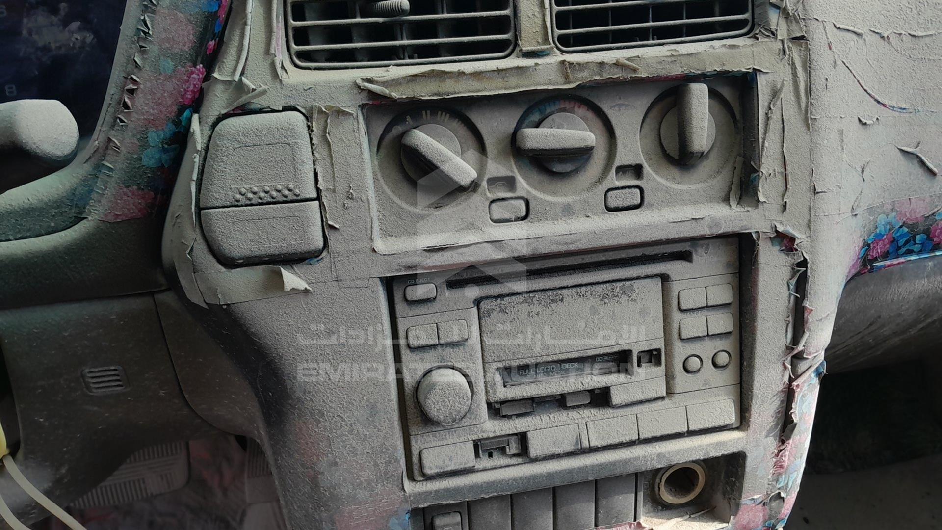 1998 NISSAN PATHFINDER VIN: JN8AR05S2WW271933