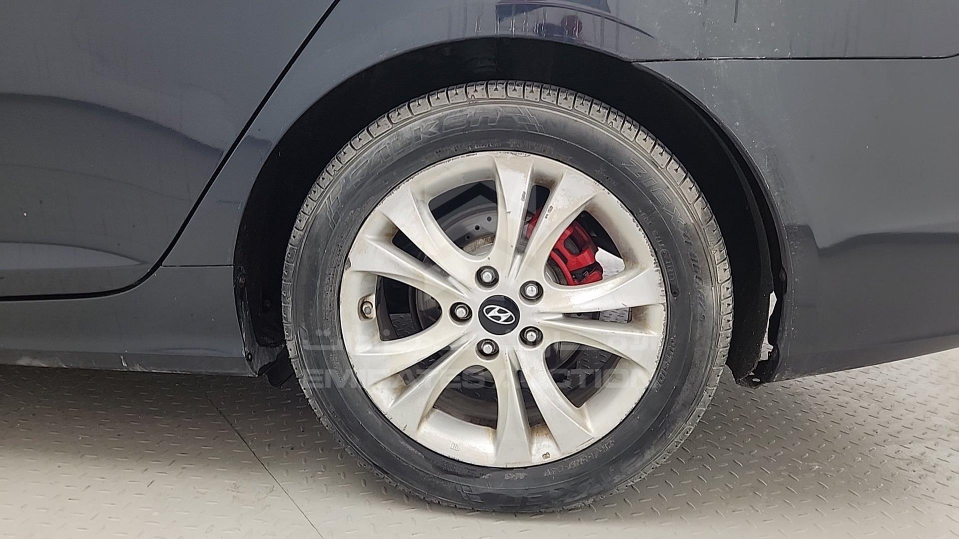 2011 HYUNDAI SONATA VIN: 5NPEC4ACXBH213394