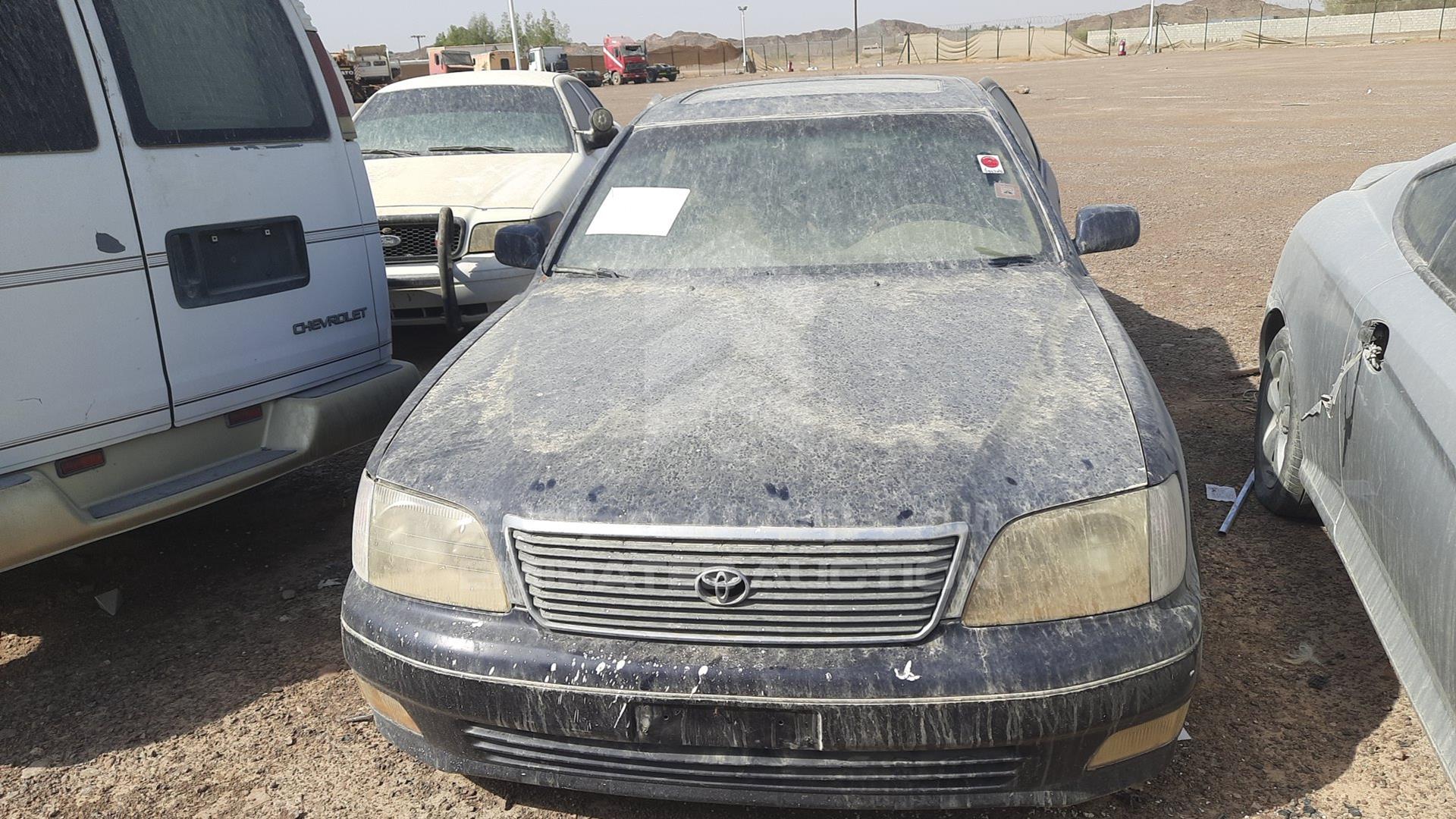 2000 LEXUS LS400 VIN: JT153UF2000128564
