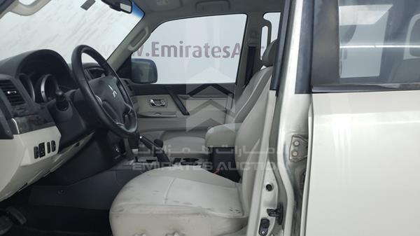 JMYLYV95WGJ723421 Mitsubishi Pajero