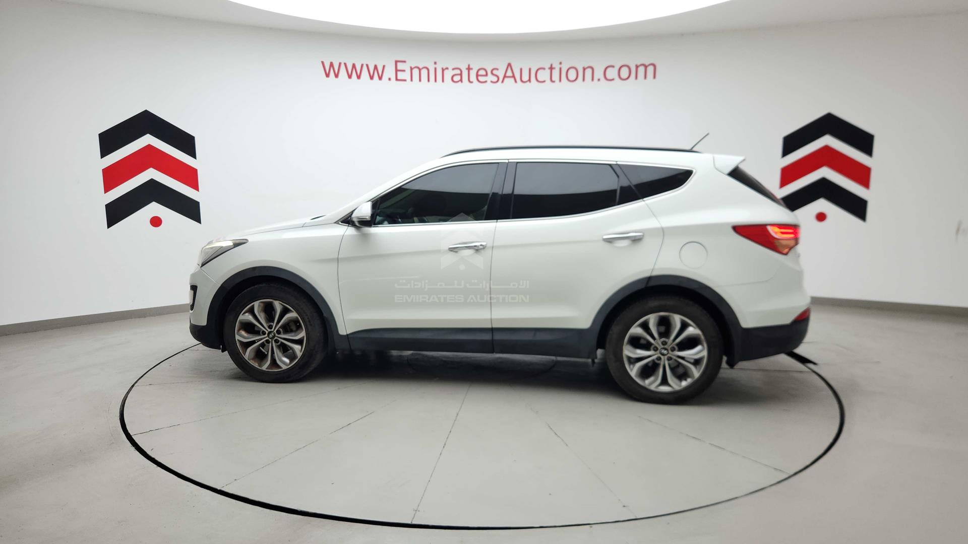 2016 HYUNDAI SANTA FE VIN: KMHSU81E7GU467114