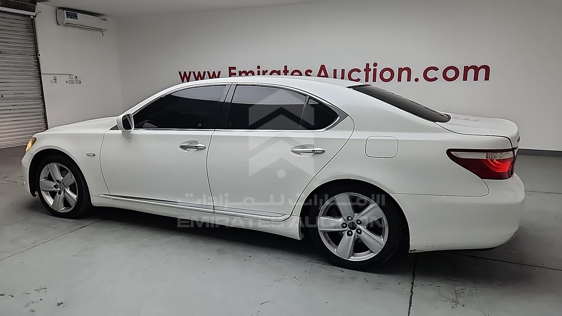 2009 LEXUS LS 460 VIN: JTHBM46F595085349