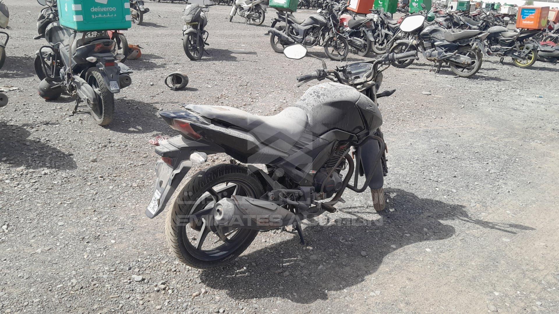 2017 HONDA UNICORN VIN: ME4KC2061H8004818