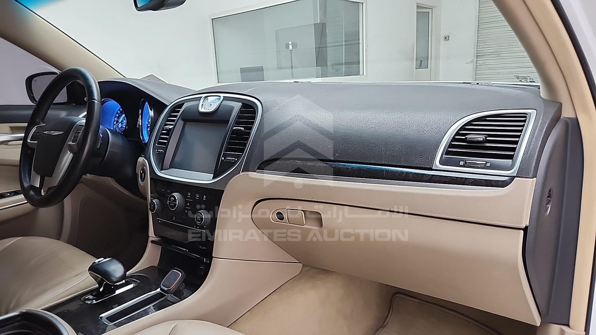 2012 CHRYSLER 300 C VIN: 2C3CCACGXCH246111